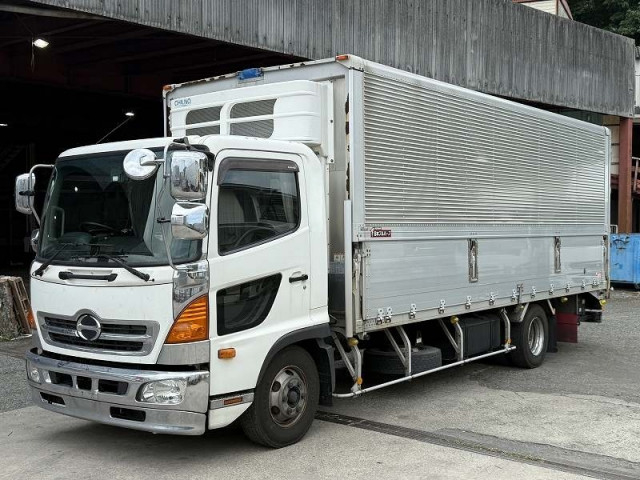 日野 レンジャー 中型 冷凍冷蔵バン TKG-FC7JKAG(94490) 1枚目