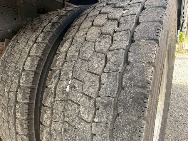 三菱ふそう ファイター 増トン 平ボディ QKG-FK62FZ(94508) 34枚目