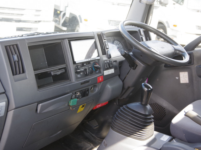 いすゞ エルフ 小型 車載専用車 SKG-NPR85YN(94509) 27枚目