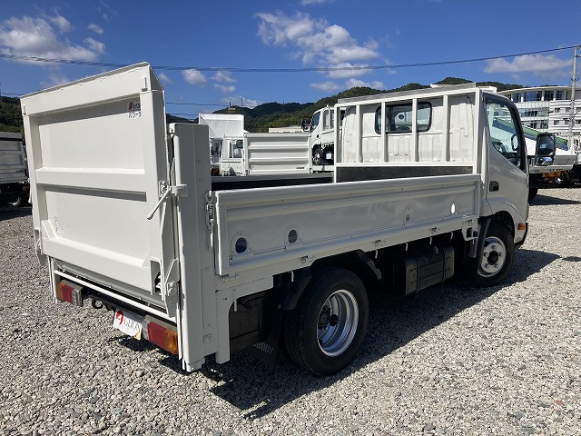 日野 デュトロ 小型 平ボディ SKG-XZU600M(94528) 8枚目