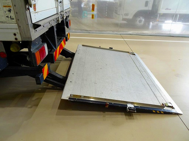 いすゞ エルフ 小型 冷凍冷蔵バン SKG-NPR85AN(94537) 33枚目