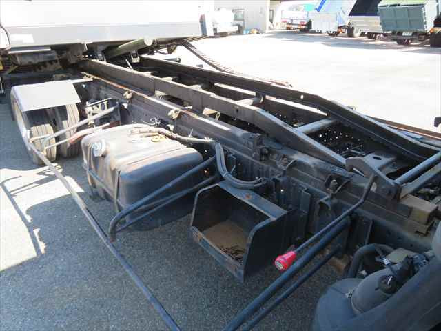 いすゞ エルフ 小型 車載専用車 BDG-NPR85AN(94541) 33枚目