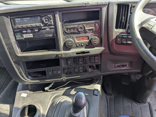 いすゞ ギガ 大型 アルミウィング 2PG-CYJ77C(94553) 35枚目
