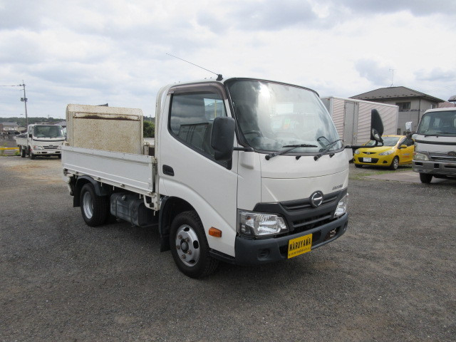 日野 デュトロ 小型 平ボディ TKG-XZC605M(94559) 3枚目