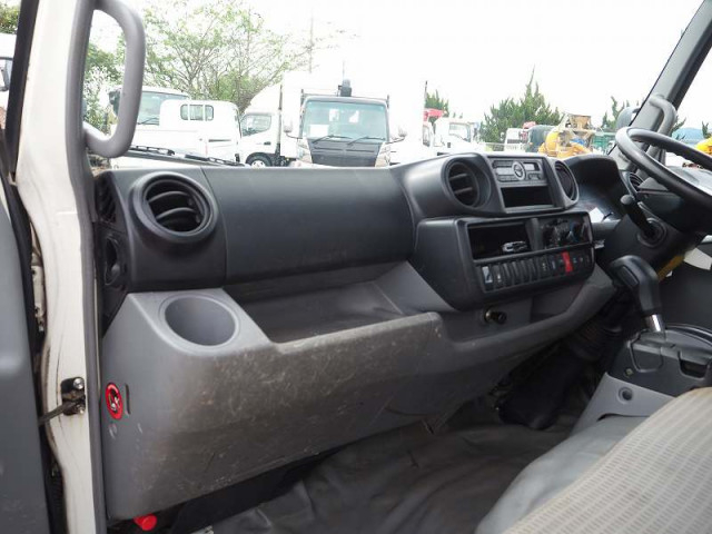 トヨタ トヨエース 小型 平ボディ TKG-XZC605(94574) 35枚目