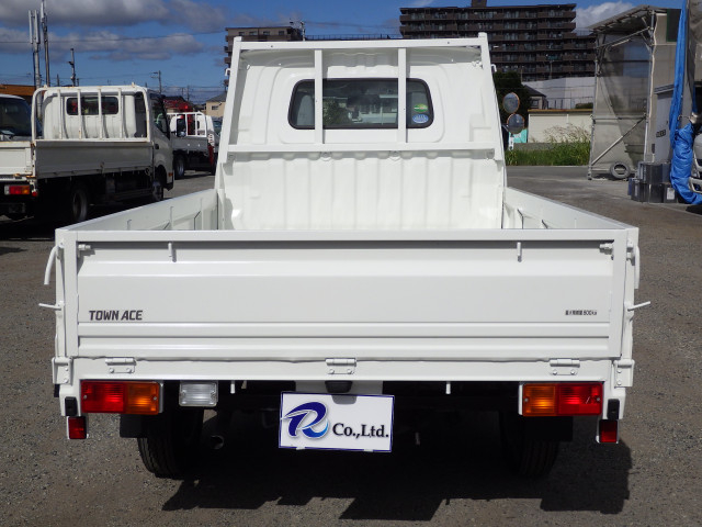 トヨタ タウンエース 小型 平ボディ DBF-S402U(94583) 5枚目