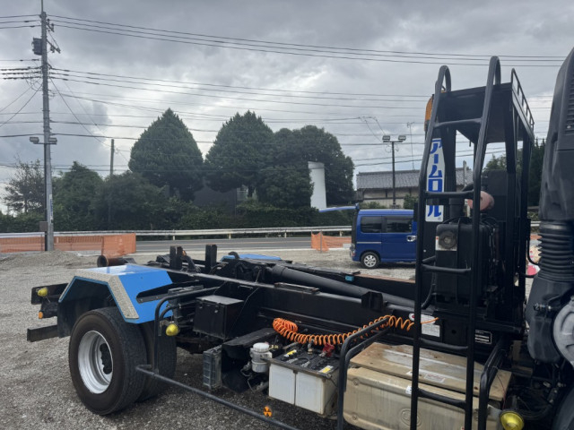 UDトラックス（日産） コンドル 中型 コンテナ専用車 TKG-MK38L(94592) 6枚目
