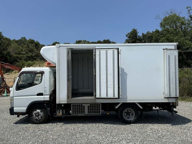 三菱ふそう キャンター 小型 冷凍冷蔵バン TPG-FEB50(94599) 17枚目