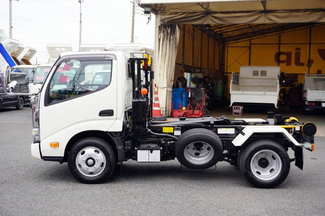 日野 デュトロ 小型 コンテナ専用車 2KG-XZU605M(94662) 3枚目