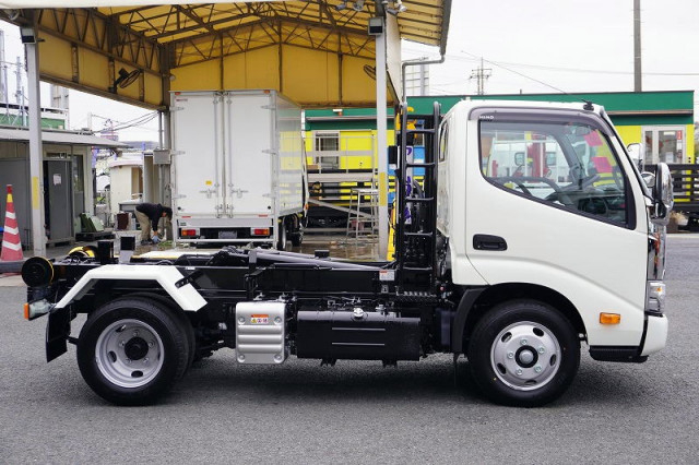 日野 デュトロ 小型 コンテナ専用車 2KG-XZU605M(94662) 5枚目