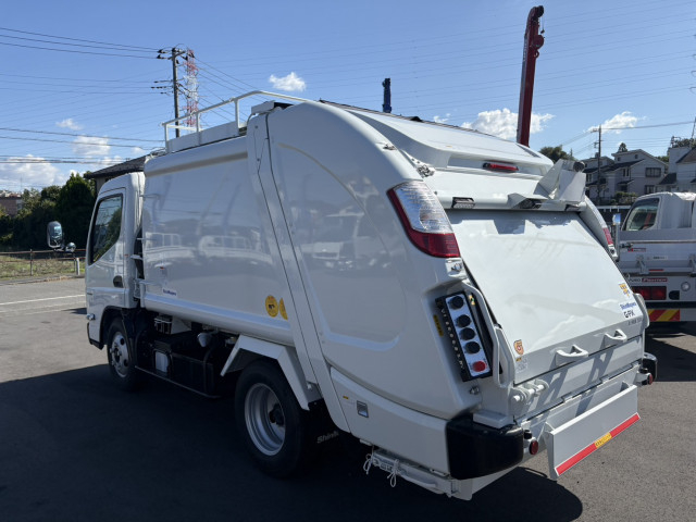三菱ふそう キャンター 小型 塵芥車（プレス式） 2RG-FEAV0(94673) 4枚目
