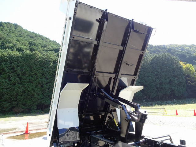 いすゞ フォワード 中型 土砂ダンプ 2RG-FRR90S3(94683) 18枚目