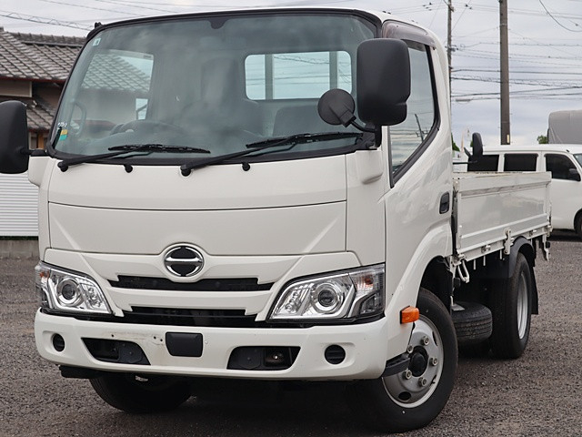日野 デュトロ 小型 平ボディ 2RG-XZU605M(94687) 1枚目
