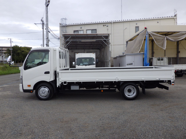 日野 デュトロ 小型 平ボディ 2RG-XZU710M(94689) 3枚目