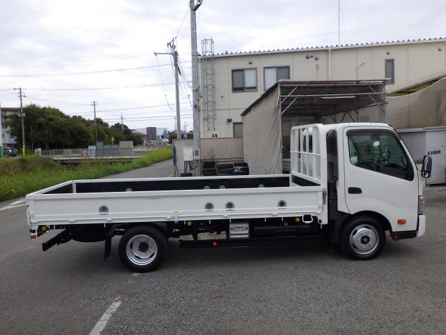 トヨタ ダイナ 小型 平ボディ 2RG-XZU710(94709) 3枚目