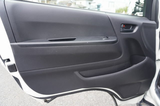 トヨタ ハイエース 小型 ライトバン CBF-TRH200K(94739) 39枚目