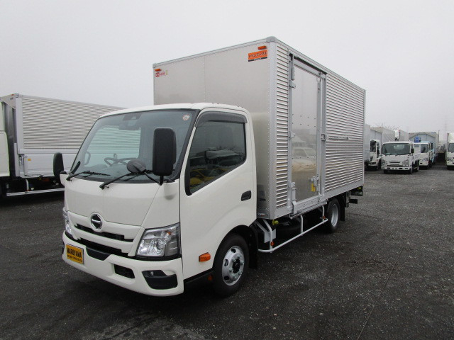 日野 デュトロ 小型 バン 2WG-XZU713N(112379) 1枚目