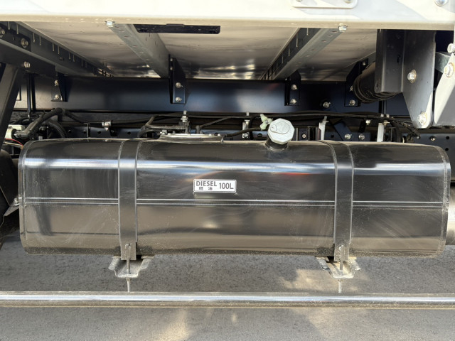 三菱ふそう キャンター 小型 アルミウィング 2PG-FEB90(94832) 23枚目