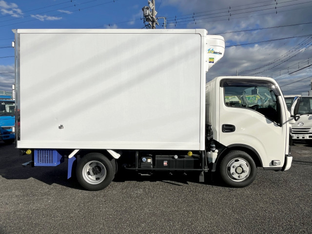 いすゞ エルフ 小型 冷凍冷蔵バン 2RG-NJR88AM(94833) 5枚目
