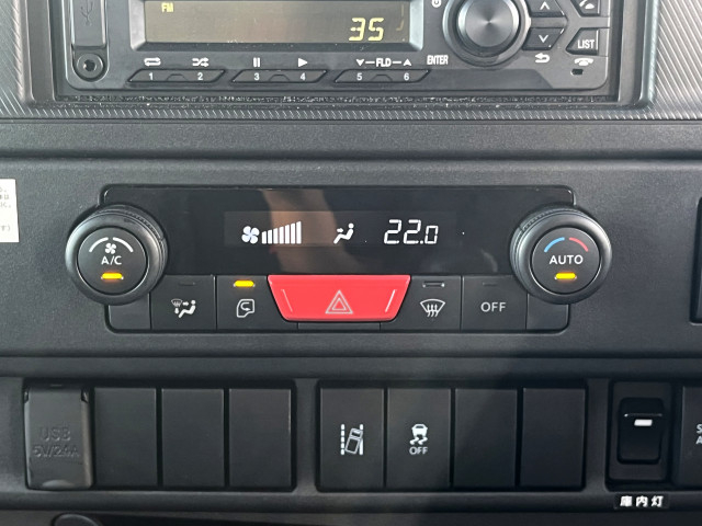 いすゞ エルフ 小型 冷凍冷蔵バン 2RG-NJR88AM(94833) 22枚目