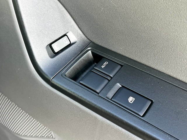 いすゞ エルフ 小型 冷凍冷蔵バン 2RG-NJR88AM(94833) 30枚目