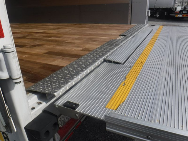 いすゞ ギガ 大型 アルミウィング 2PG-CYJ77D(94838) 38枚目