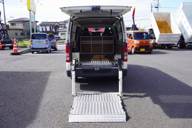 トヨタ ハイエース 小型 ライトバン CBF-TRH200V(94841) 15枚目
