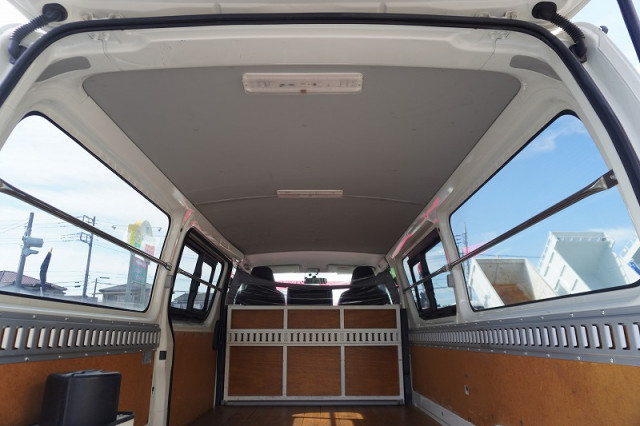 トヨタ ハイエース 小型 ライトバン CBF-TRH200V(94841) 17枚目