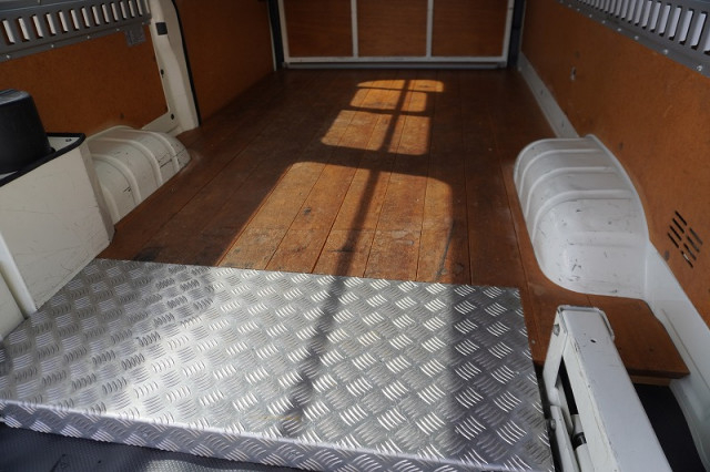 トヨタ ハイエース 小型 ライトバン CBF-TRH200V(94841) 18枚目