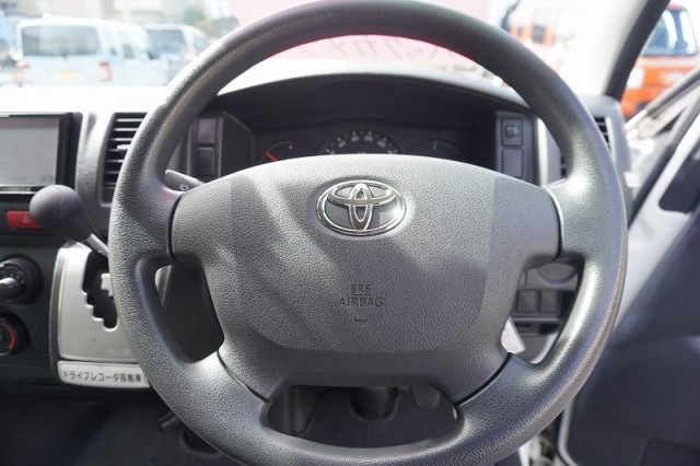 トヨタ ハイエース 小型 ライトバン CBF-TRH200V(94841) 30枚目