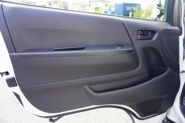 トヨタ ハイエース 小型 ライトバン CBF-TRH200V(94841) 41枚目