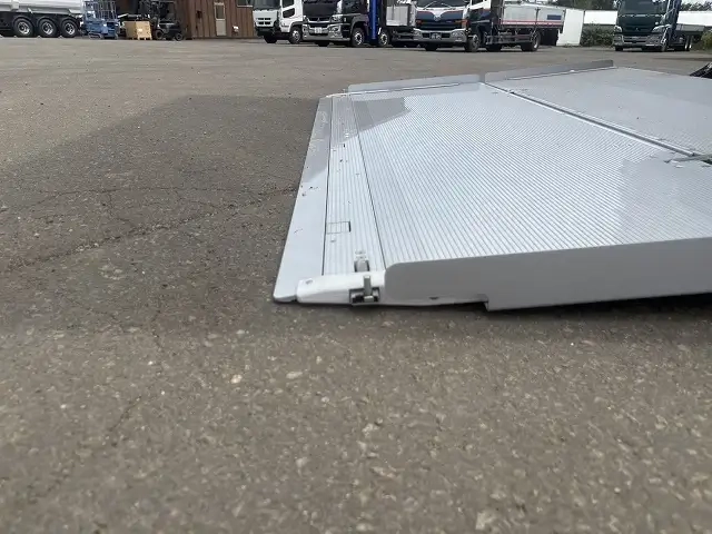 日野 プロフィア 小型 アルミウィング 2DG-FW1AHC(94844) 27枚目