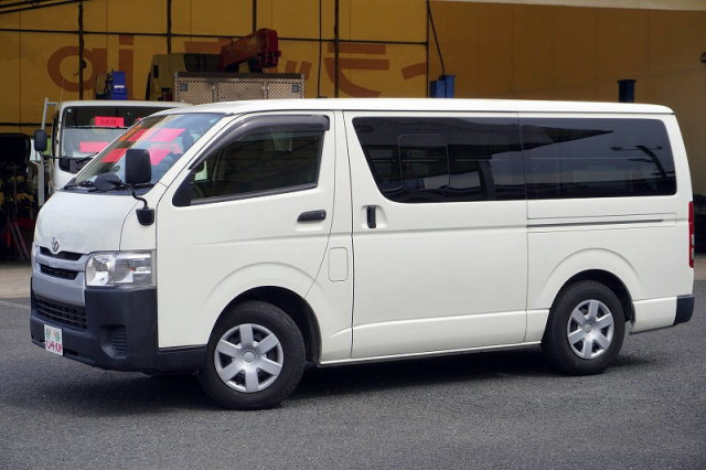 トヨタ ハイエース 小型 ライトバン CBF-TRH200V(94846) 1枚目