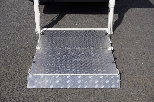 トヨタ ハイエース 小型 ライトバン CBF-TRH200V(94845) 19枚目