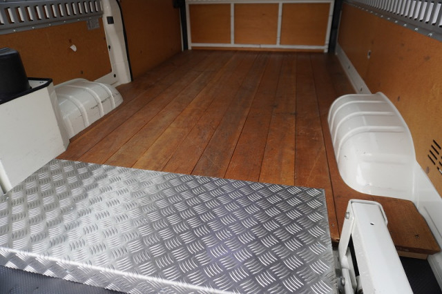 トヨタ ハイエース 小型 ライトバン CBF-TRH200V(94846) 18枚目