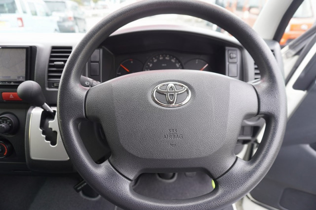 トヨタ ハイエース 小型 ライトバン CBF-TRH200V(94846) 29枚目