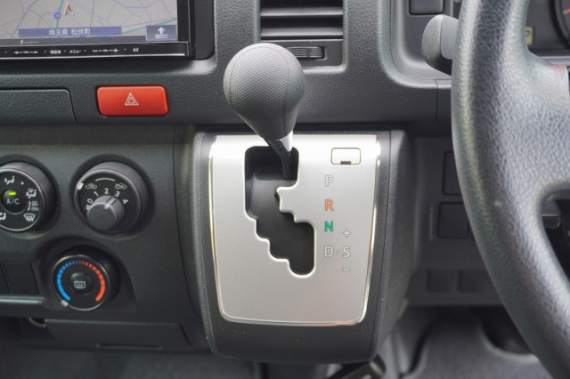 トヨタ ハイエース 小型 ライトバン CBF-TRH200V(94846) 30枚目