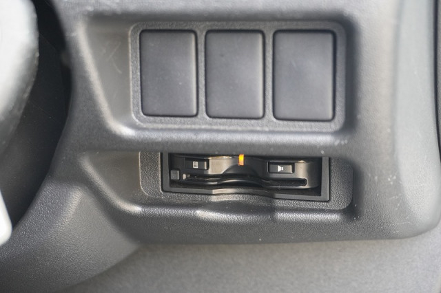 トヨタ ハイエース 小型 ライトバン CBF-TRH200V(94845) 34枚目