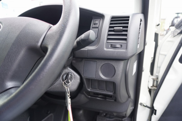 トヨタ ハイエース 小型 ライトバン CBF-TRH200V(94846) 33枚目