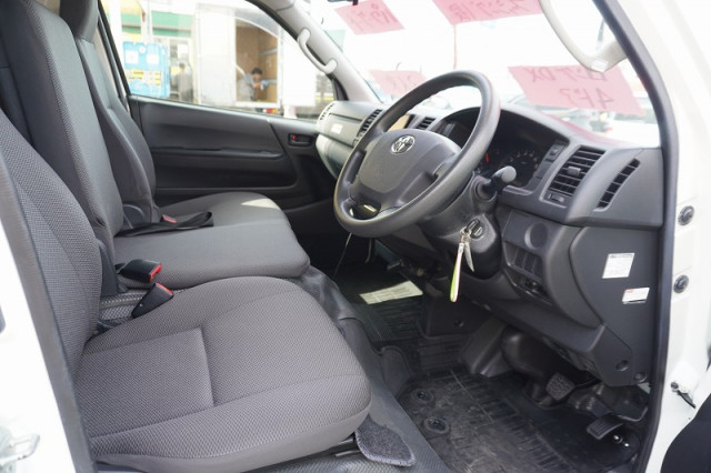 トヨタ ハイエース 小型 ライトバン CBF-TRH200V(94845) 37枚目