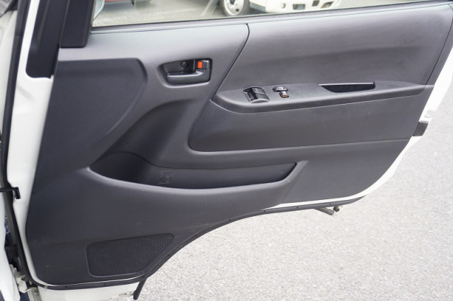 トヨタ ハイエース 小型 ライトバン CBF-TRH200V(94846) 35枚目