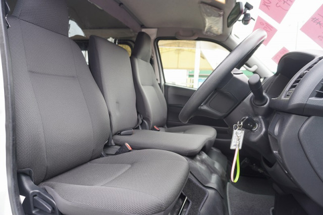 トヨタ ハイエース 小型 ライトバン CBF-TRH200V(94846) 36枚目