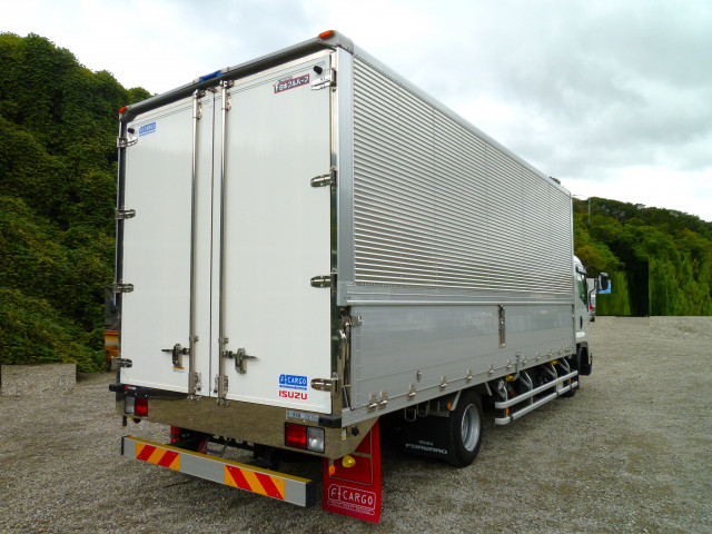 いすゞ フォワード 中型 アルミウィング 2RG-FRR90T2(94847) 4枚目
