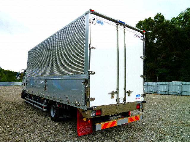 いすゞ フォワード 中型 アルミウィング 2RG-FRR90T2(94847) 6枚目