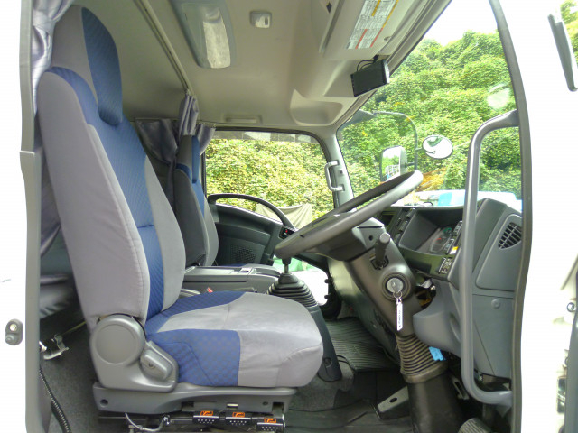 いすゞ フォワード 中型 アルミウィング 2RG-FRR90T2(94847) 26枚目