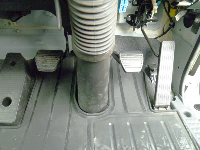 いすゞ フォワード 中型 アルミウィング 2RG-FRR90T2(94847) 30枚目