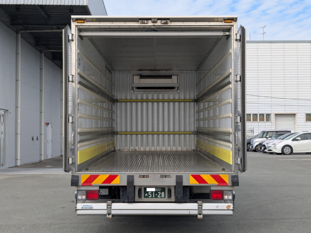日野 レンジャー 中型 冷凍冷蔵バン 2KG-FC2ABG(94851) 9枚目