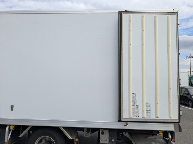 日野 レンジャー 中型 冷凍冷蔵バン 2KG-FC2ABG(94851) 10枚目