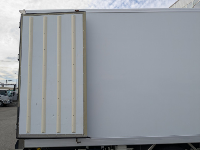日野 レンジャー 中型 冷凍冷蔵バン 2KG-FC2ABG(94851) 17枚目