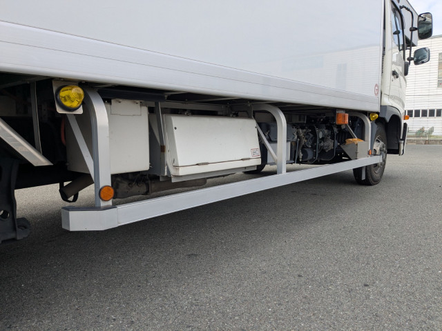 日野 レンジャー 中型 冷凍冷蔵バン 2KG-FC2ABG(94851) 19枚目